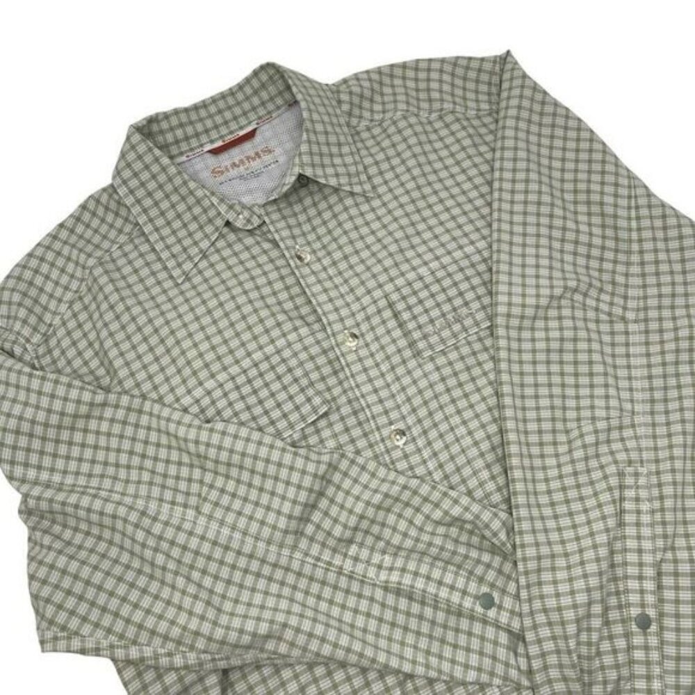 Simms Green Plaid Lightweight Button Down Fishing Shirt Men's Size‎ Medium